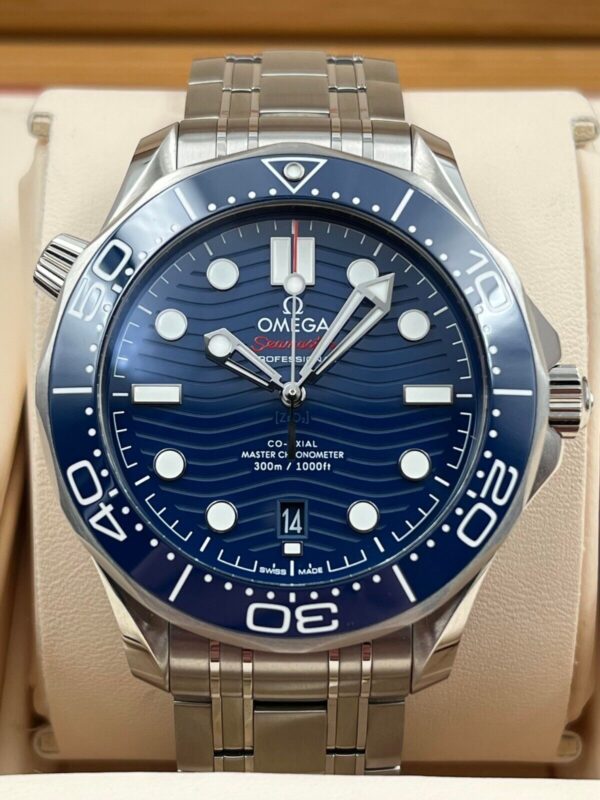 0c648d65-ae9a-58a0-92f5-abc2038eef7d (1) Omega Seamaster 300M 210.30.42.20.03.001