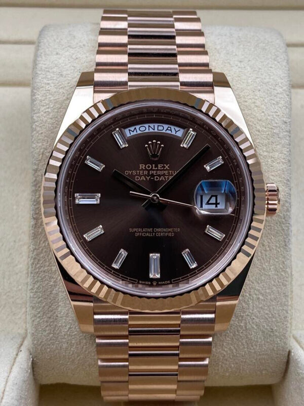 0e179144-42db-5da5-af8f-83dfe813ee69.jpg Rolex Day-Date 228235