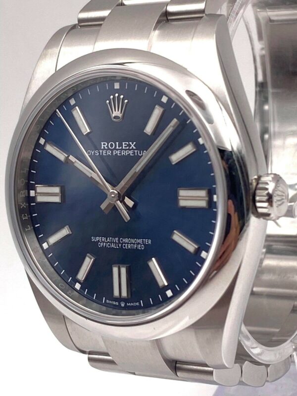 12d4eced-0941-5ea2-bec4-7bd05d52baba.jpg Rolex Oyster Perpetual 124300