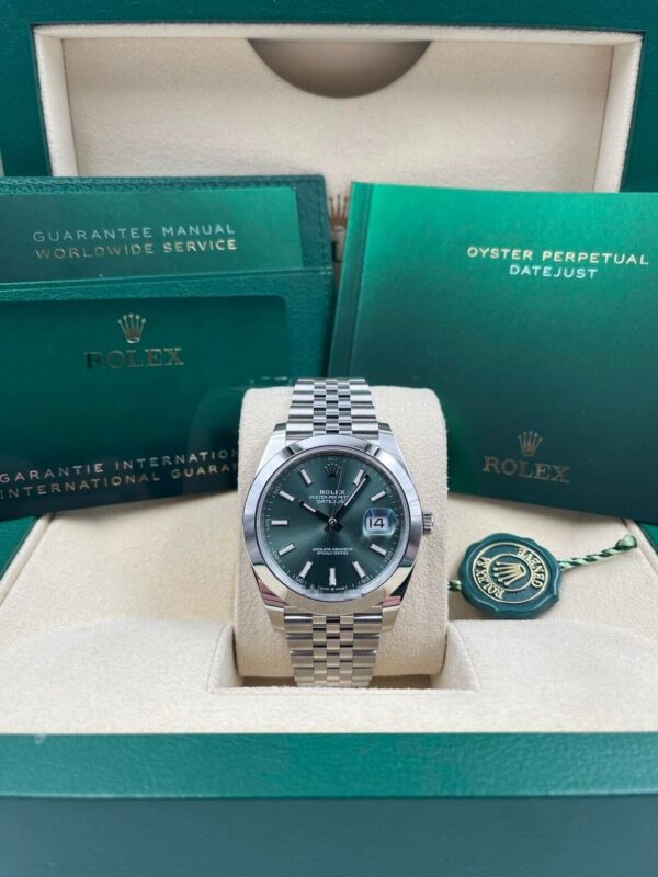 2102a70c-9570-5efe-9df7-545d76a9c86e.jpg Rolex Datejust 41mm 126300