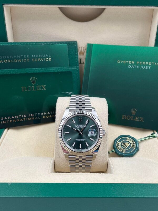 38953587-c523-519f-afdc-15379c3044df.jpg Rolex Datejust 41mm 126334