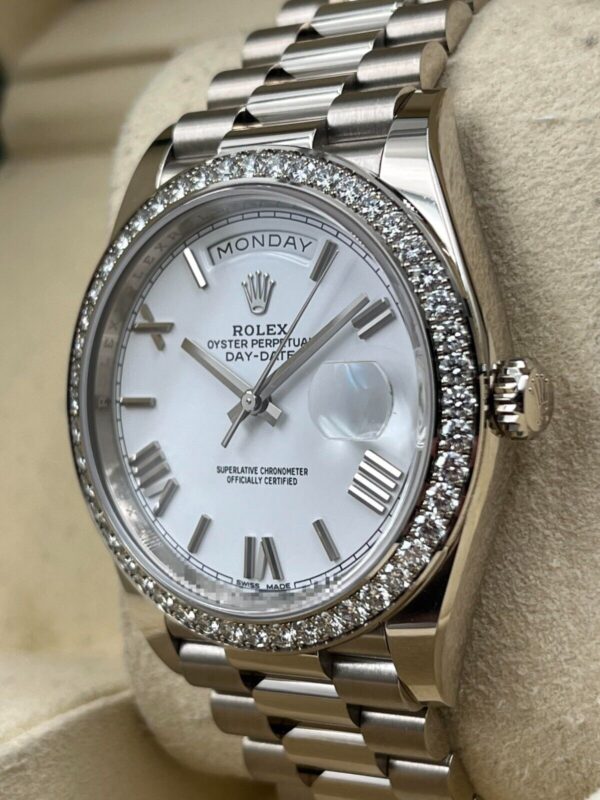 3b853d15-a6e7-53e0-925e-462c48571eef.jpg Rolex Day-Date 228349RBR