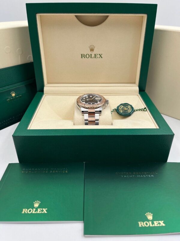 4221e7ff-8229-50b7-a84a-e388e79538ce.jpg Rolex Yacht-Master 126621