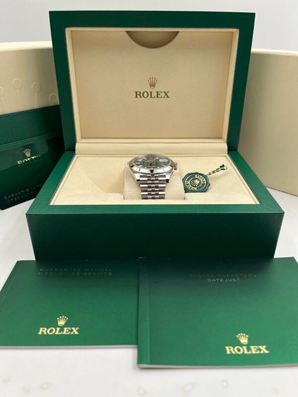 5a45b2e1-a186-5aac-ad5e-11b92a6a6f81.jpg Rolex Datejust 41mm 126300