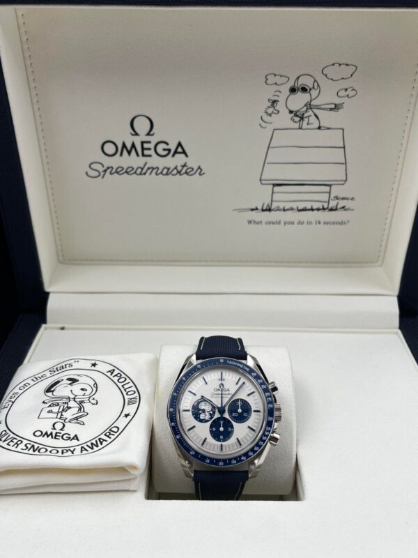 Omega Speedmaster Snoopy 310.32.42.50.02.001