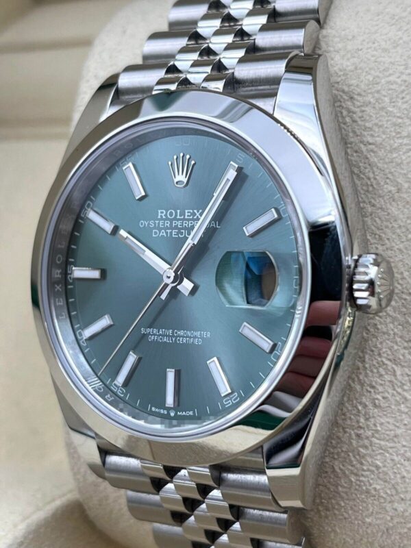 92537c3b-03a6-5405-a6a0-0fb0127cc339.jpg Rolex Datejust 41mm 126300