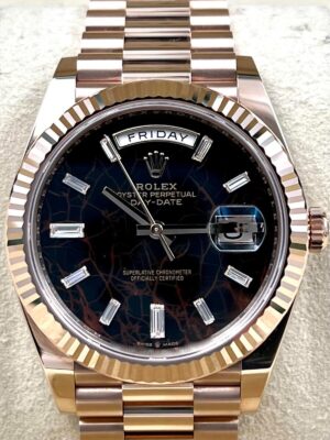 b67bd0ff-d7ad-587a-9a2f-8a0123cacd71.jpg Rolex Day-Date 228235
