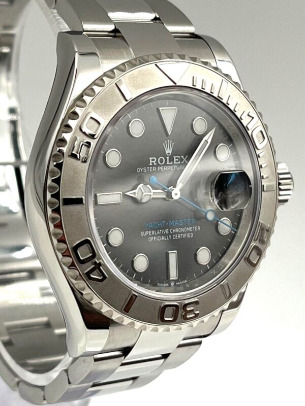 c06d33c7-49c4-5ae6-8df4-f81f7648cef5.jpg Rolex Yacht-Master 126622