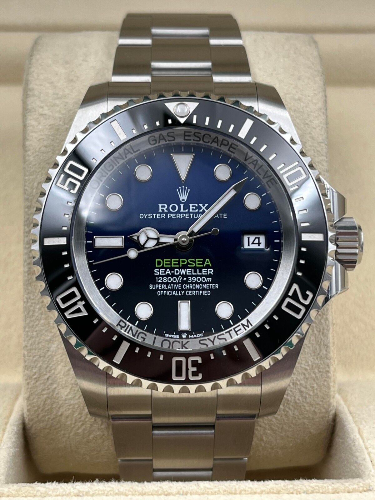 Rolex Sea-Dweller Deepsea 136660 - Watch Limit