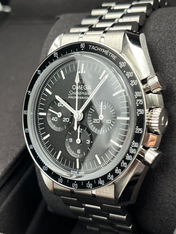 Omega Speedmaster Sapphire 310.30.42.50.01.002
