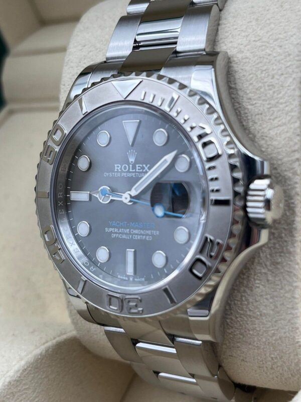 e26e174d-49cd-5ec7-bbc8-ff5e53000a89.jpg Rolex Yacht-Master 126622