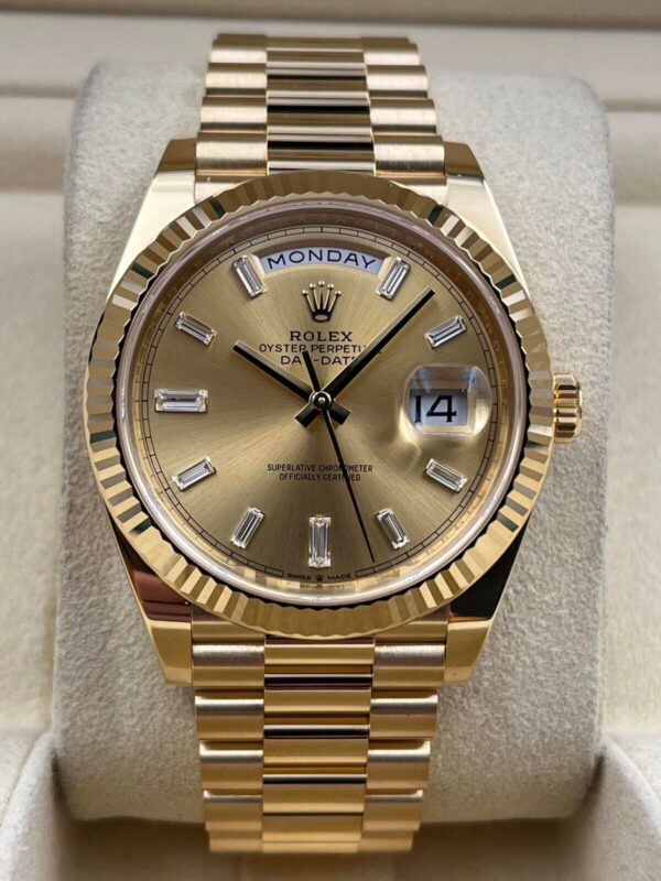 e8fae467-a6b9-5606-b05f-092717b413fd.jpg Rolex Day-Date 228238