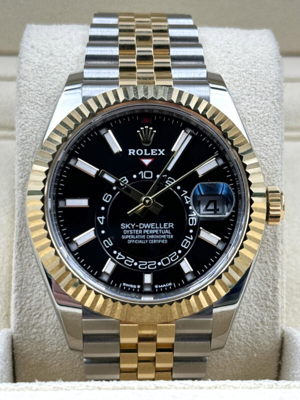 6e41c6df-3697-527b-bdee-217c6e23976d-3.jpg Rolex Sky-Dweller 336933