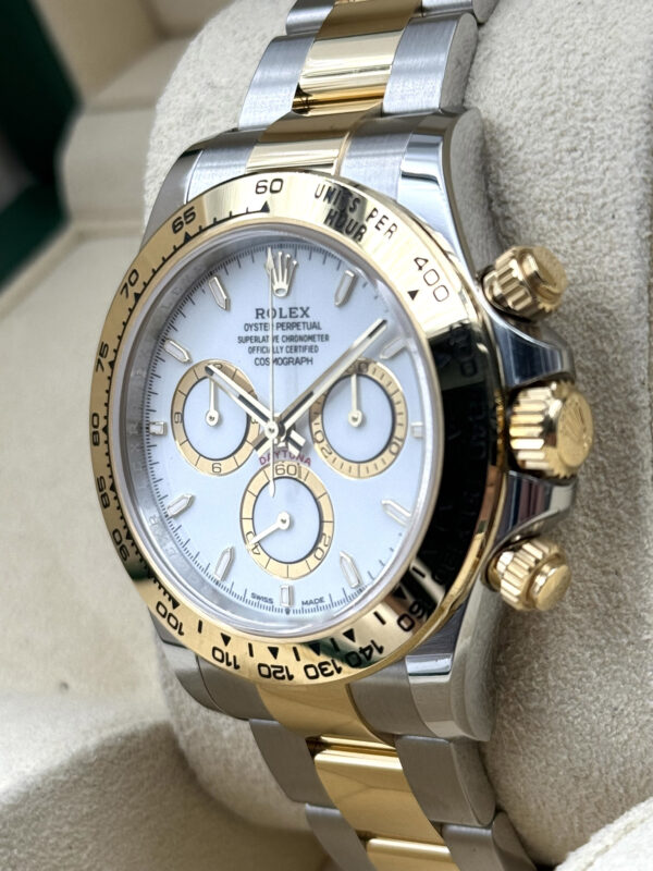 db3c9898-95d0-5823-928e-975ff753a689.jpg Rolex Daytona 126503