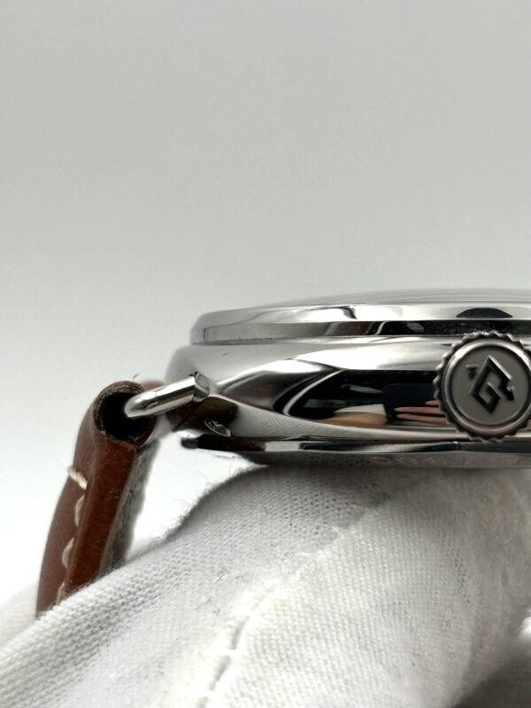 19a2b522-c811-54b5-97da-345624095e21-3.jpg Panerai Radiomir 8 Days PAM00609