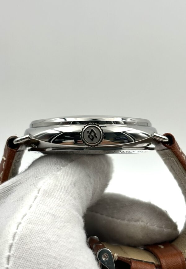 6e7f8733-70cd-52f5-aefd-3f629a3de8ad-3.jpg Panerai Radiomir 8 Days PAM00609