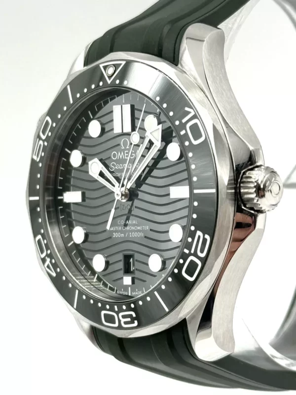 Omega Seamaster 300M 210.32.42.20.10.001