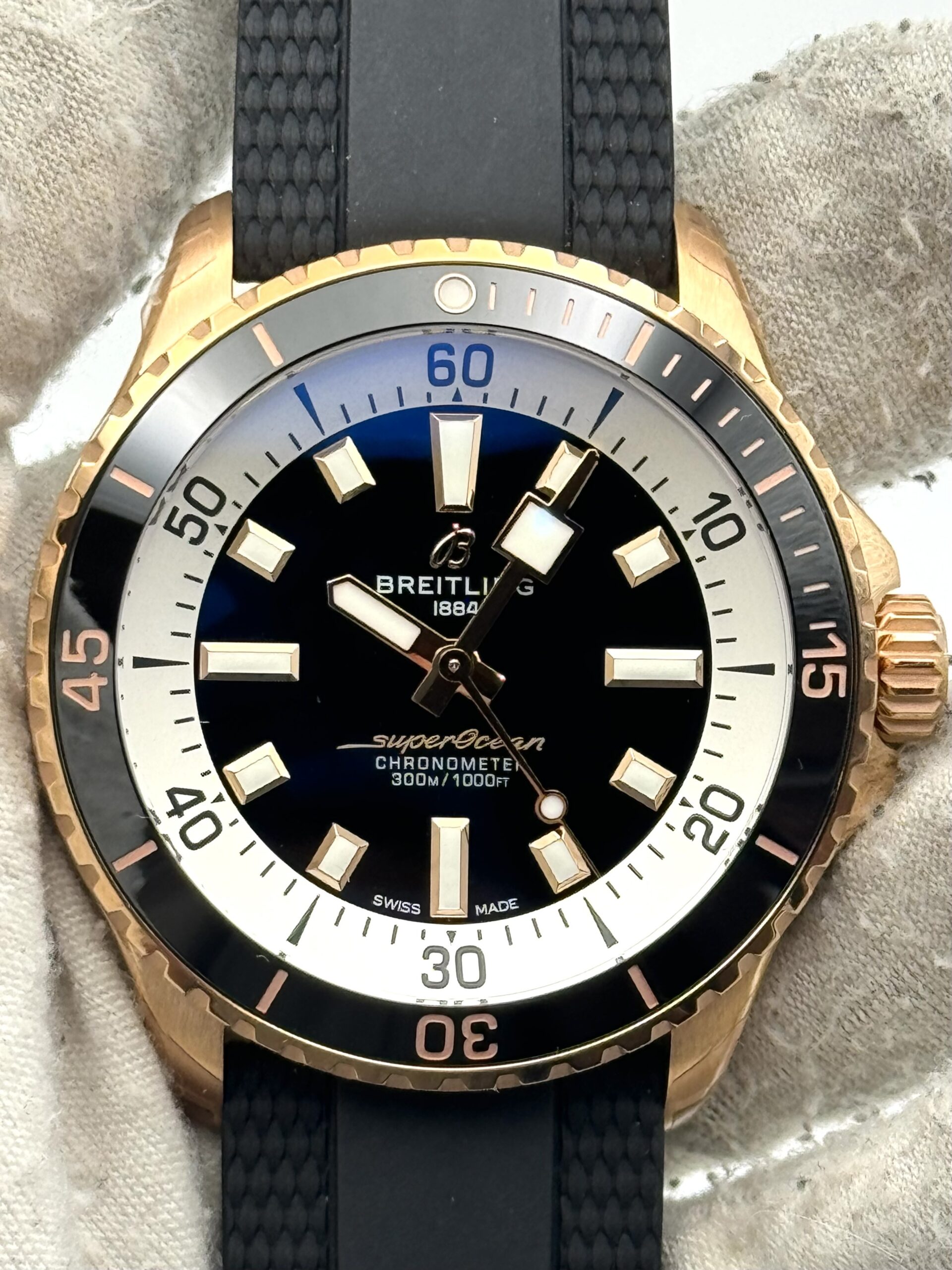 Breitling Superocean R17375 - Watch Limit