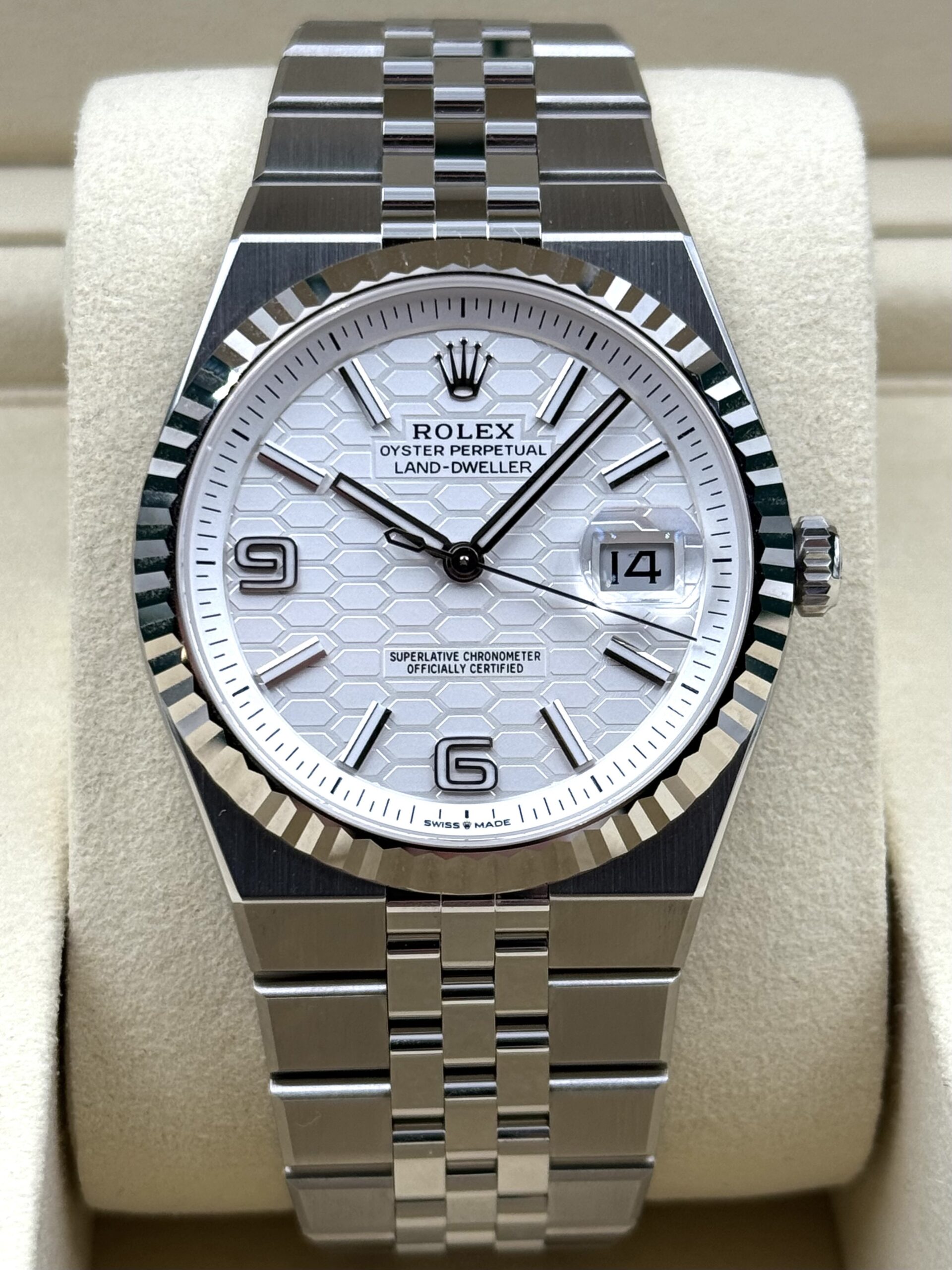 Rolex Land-Dweller 127334 - Watch Limit