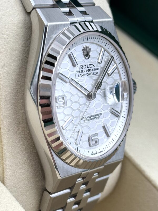 Rolex Land-Dweller 127334