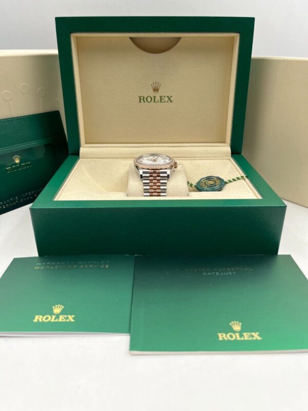 45a7c561-0f29-5c90-a2a9-b978c5222782 Rolex Datejust 126281RBR