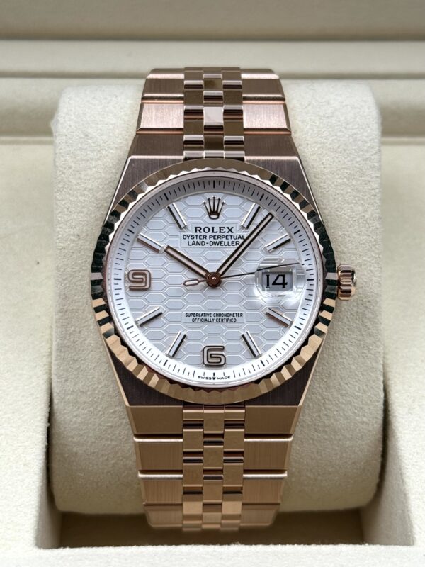 Rolex Land-Dweller 127335
