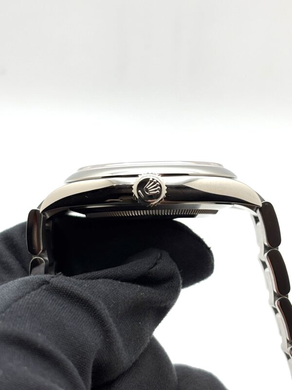 Rolex Oyster Perpetual 134300